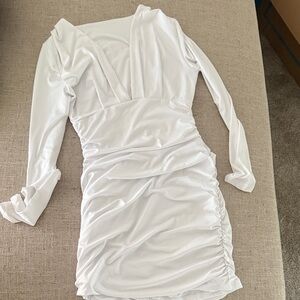 Elegant White Long Sleeve Dress